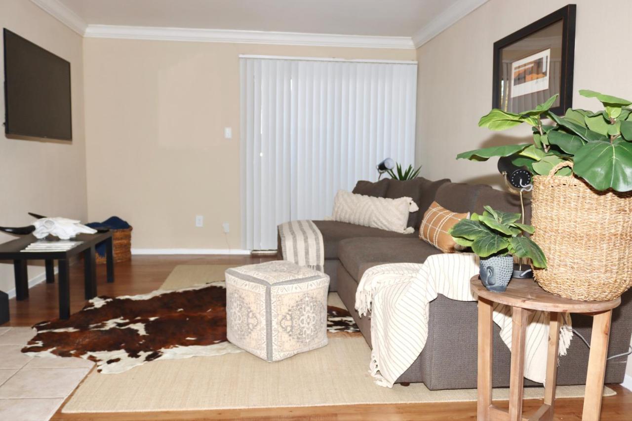 Chic Boho Cottage -Self Check In, Fully Furnished, & Free Parking Χιούστον Εξωτερικό φωτογραφία