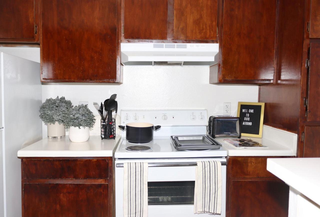 Chic Boho Cottage -Self Check In, Fully Furnished, & Free Parking Χιούστον Εξωτερικό φωτογραφία